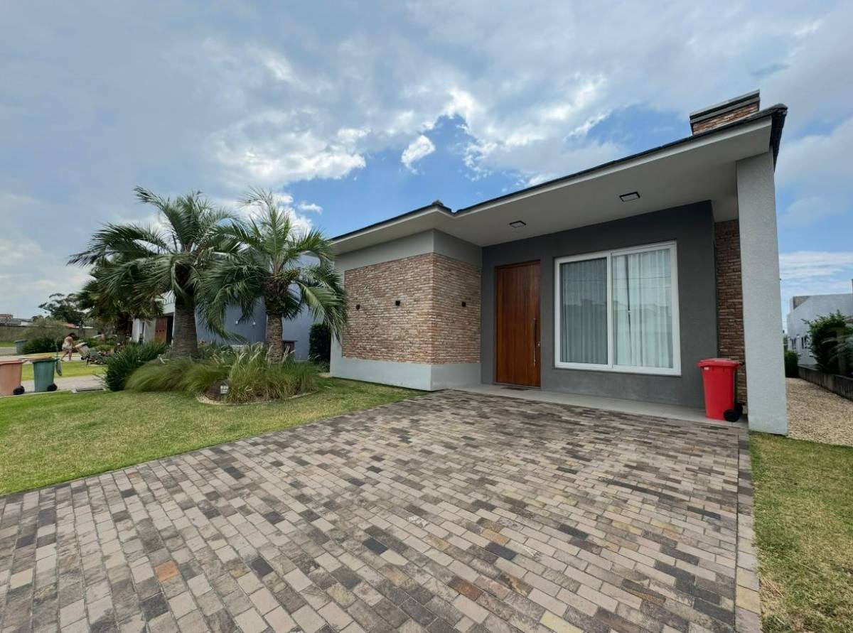 Casa em Condomínio 4 dormitórios para venda, Condomínio Dubai em Capão da Canoa | Ref.: 10240