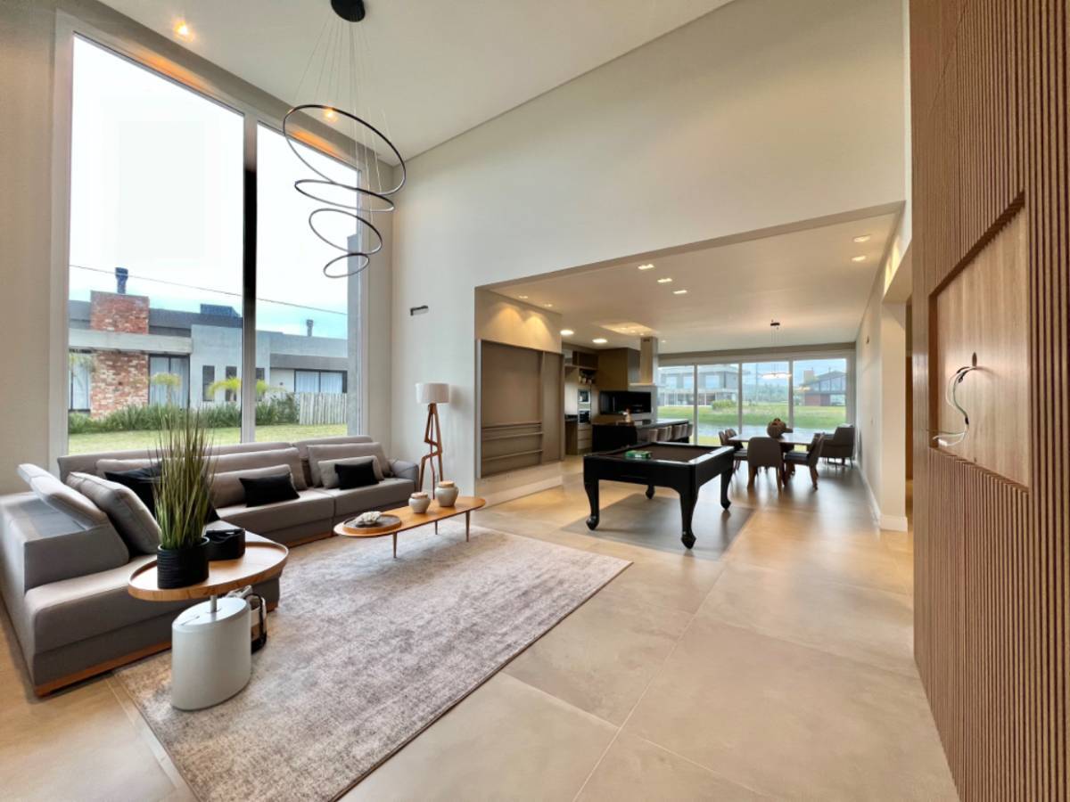 Casa em Condomínio 4 dormitórios para venda em Capão da Canoa | Ref.: 12746