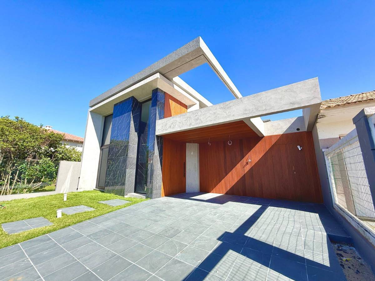 Casa 4 dormitórios para venda, Centro em Xangri-lá | Ref.: 15748