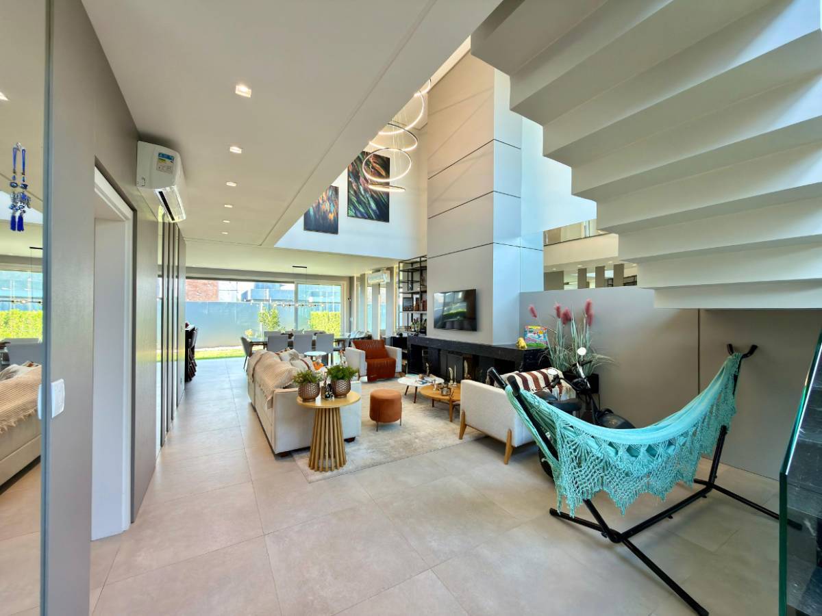 Casa em Condomínio 4 dormitórios para venda em Capão da Canoa | Ref.: 16578